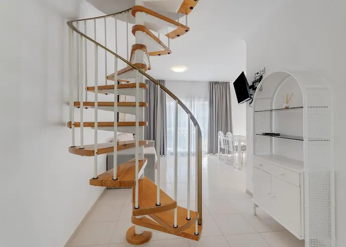 Michelangelo 126 Σαν Μιγκέλ ντε Αμπόνα